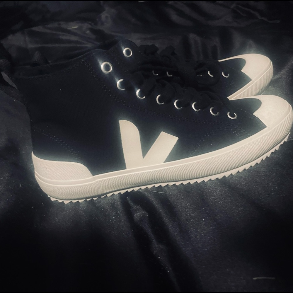 Veja Nova HT woman’s sneakers